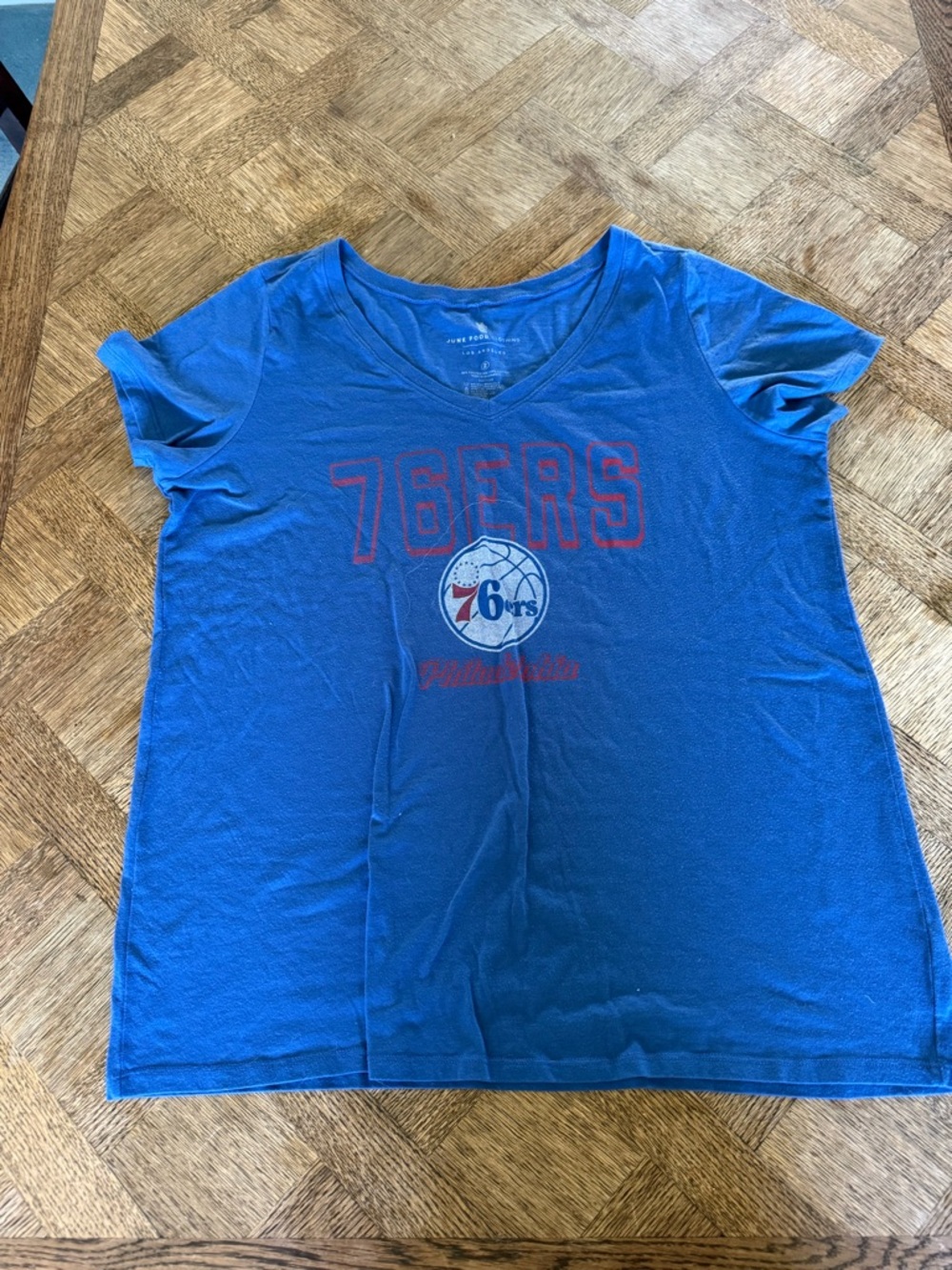 Junk Food Clothing Blue 76ERS V-Neck Tee with Red Graphics